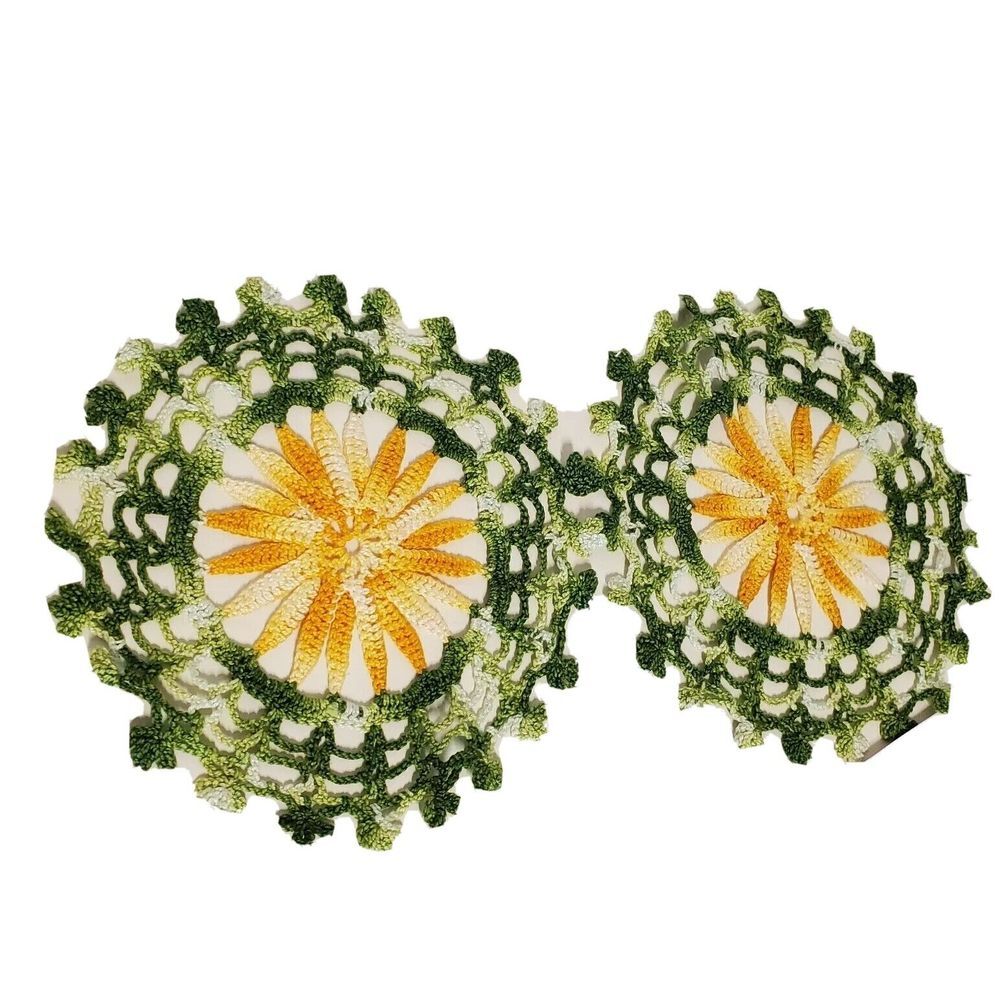 Vintage Swedish (Dalarna) 1960's Set of Hand Crocheted Sunburst Flower‎ Dollies